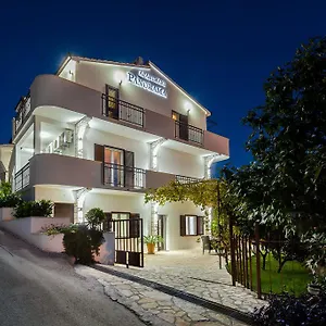 apartments-panorama.hotels-in-trogir.com/